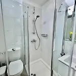 Quiet Cozy Maisonette Just 300m From 아파트 *