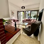 아파트 Quiet Cozy Maisonette Just 300m From