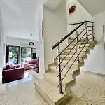 Quiet Cozy Maisonette Just 300m From 파포스