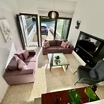 Quiet Cozy Maisonette Just 300m From 파포스