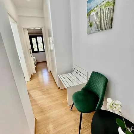 Quiet Cozy Maisonette Just 300m From Appartamento