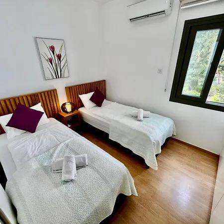 Appartamento Quiet Cozy Maisonette Just 300m From