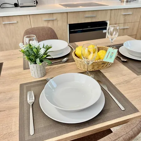Quiet Cozy Maisonette Just 300m From